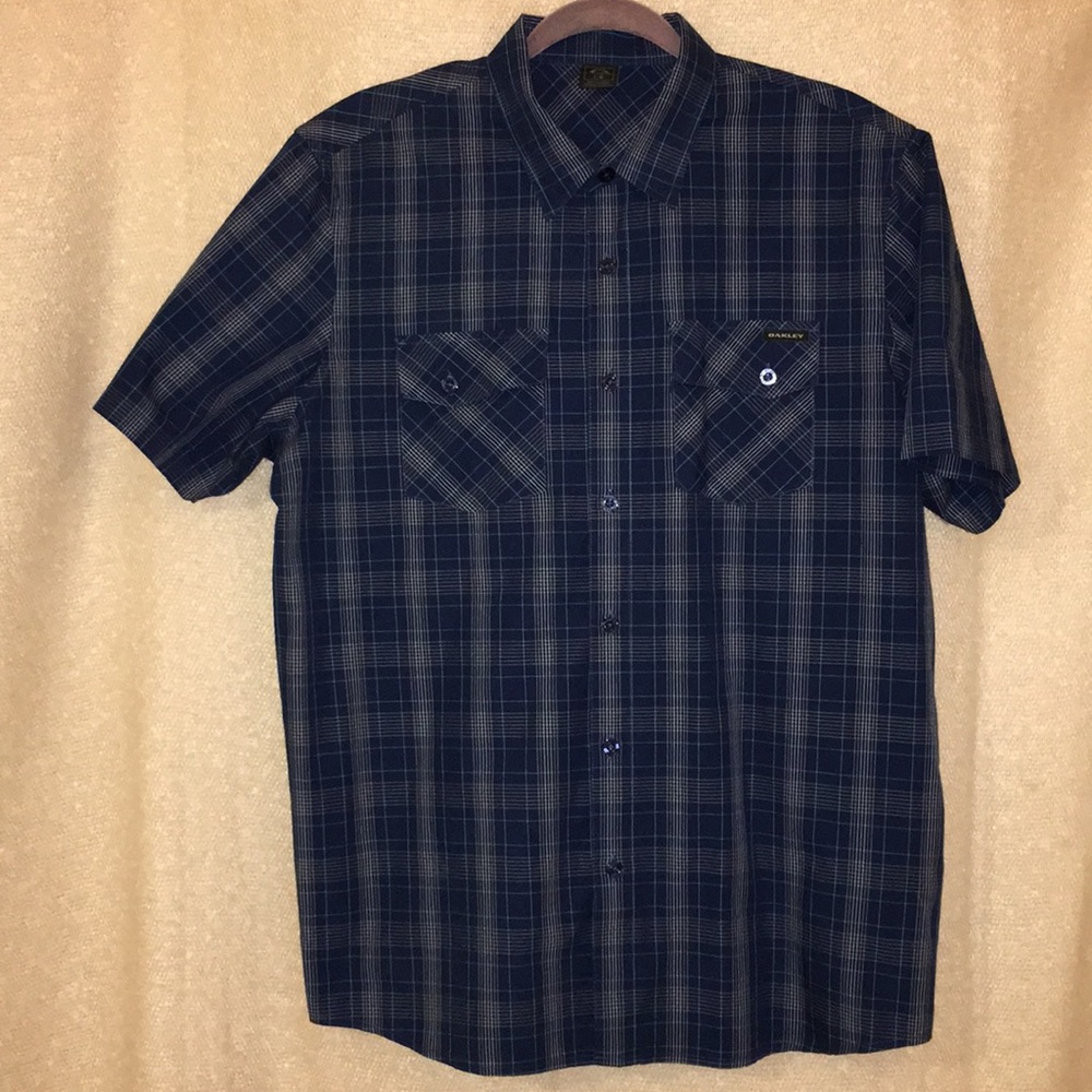 Oakley shirt